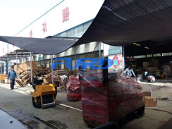 福瑞得機(jī)械微動(dòng)態(tài)--座駕壓路機(jī)、手扶壓路機(jī)、灌縫機(jī)包裝發(fā)貨