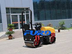 抓住特色打通渠道，全液壓小型壓路機(jī)廠家順利發(fā)展