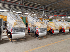 外貿(mào)出口澳大利亞的壓路機、工程照明車包裝發(fā)貨