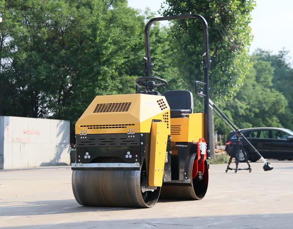 小型壓路機(jī)如何散熱呢？